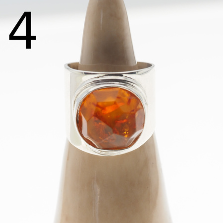 Pierścionek sygnet - Koniakowy Bursztyn fasetowany w srebrze (różne rozmiary)