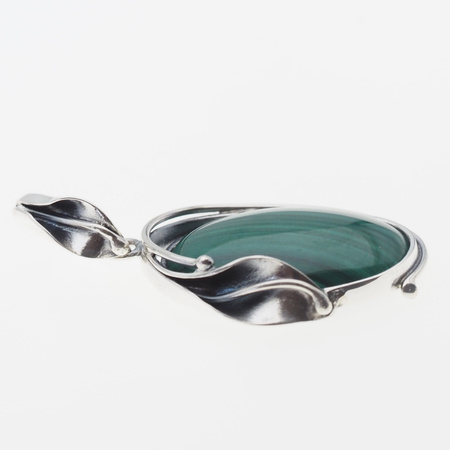 Zawieszka z owalnym malachitem w srebrze oksydowanym