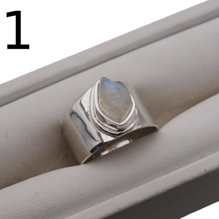 Pierścionek sygnet- Kamień Księżycowy i srebro (różne kamienie do wyboru)