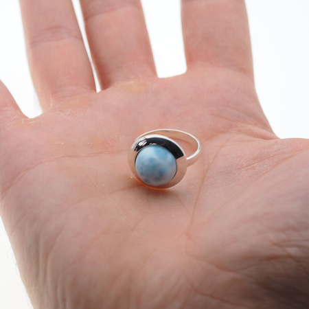 Pierścionek regulowany z okrągłym Larimarem w srebrze