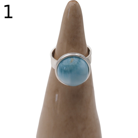 Pierścionek regulowany z okrągłym Larimarem w srebrze