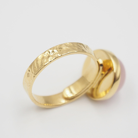 Pierścionek regulowany z Agatem różowym w srebrze złoconym