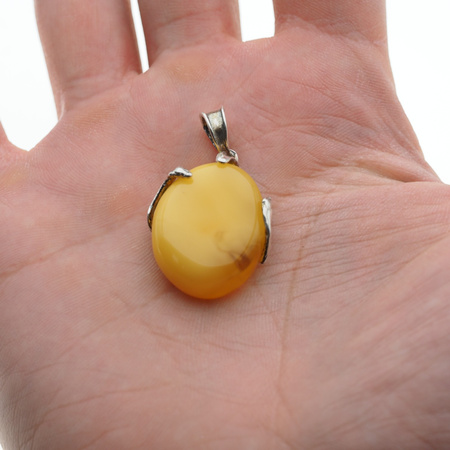 Zawieszka z mlecznym Bursztyem w srebrze oksydowanym