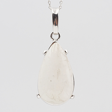 Zawieszka z Morganitem w srebrze rodowanym