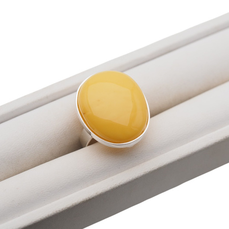 Pierścionek regulowany - Mleczny Bursztyn owal w srebrze