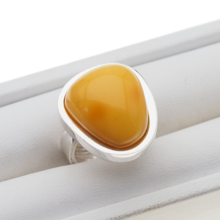 Pierścionek regulowany - Mleczny Bursztyn trapez w srebrze