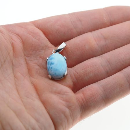 Zawieszka z larimarem owalnym w srebrze rodowanym