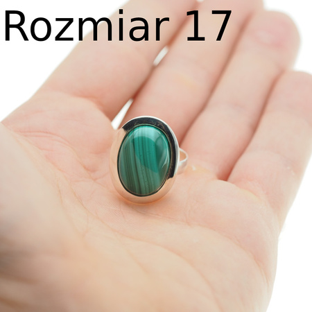 Pierścionek regulowany z owalnym Malachitem w srebrze.