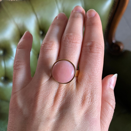 Pierścionek regulowany - Opal Różowy koło w srebrze złoconym