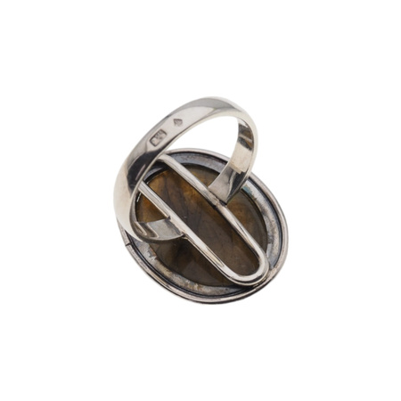 Pierścionek z owalnym Labradorytem w srebrze oksdowanym.