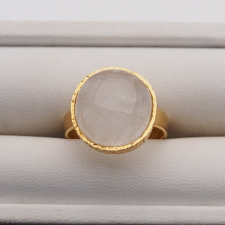 Pierścionek - Kamień Księżycowy koło i srebro złocone, młotkowane