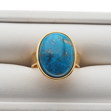 Pierścionek regulowany - Turkus owalny w złoconym srebrze młotkowanym