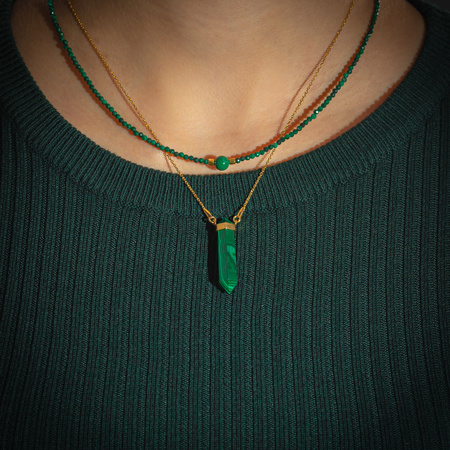 Naszyjnik - Malachit sopel w okuciu na łańcuszku złoconym