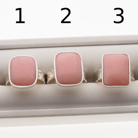 Pierścionek regulowany - Opal Różowy prostokąt w srebrze młotkowanym