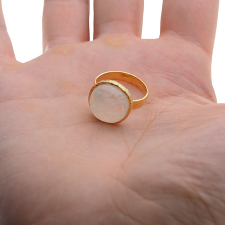 Pierścionek - Kamień Księżycowy koło i srebro złocone, młotkowane