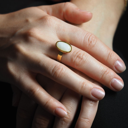 Pierścionek regulowany - Kamień Księżycowy owal i srebro złocone