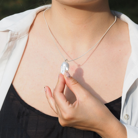 Naszyjnik srebrny - barokowa Perła biała na łańcuszku 60 cm