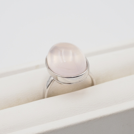 Pierścionek regulowany z owalnym Kwarcem Różowym w srebrze rodowanym