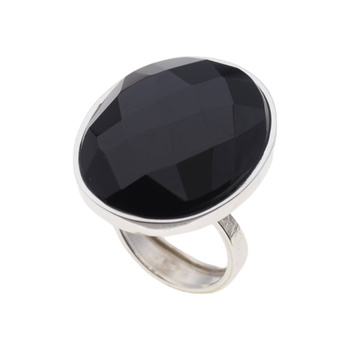Pierścionek regulowany z owalnym Onyksem fasetowanym w srebrze młotkowanym