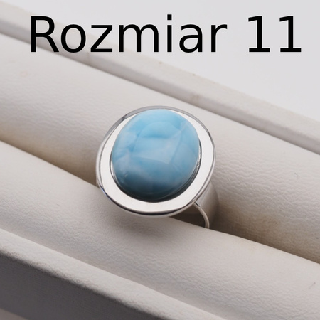 Pierścionek regulowany z owalnym Larimarem w srebrze rodowanym