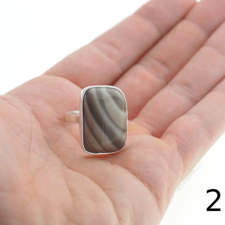 Srebrny pierścionek z Krzemieniem Pasiastym – ręcznie wykonany, srebro 925