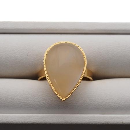 Pierścionek - Kamień Księżycowy łza i srebro złocone, młotkowane