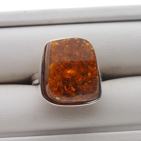 Pierścionek - Koniakowym Bursztyn trapez w srebrze