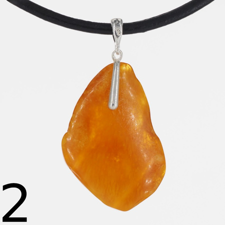 Naszyjnik  na rzemieniu - surowy Bursztyn mleczny