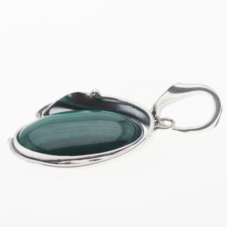 Zawieszka z owalnym malachitem w srebrze oksydowanym