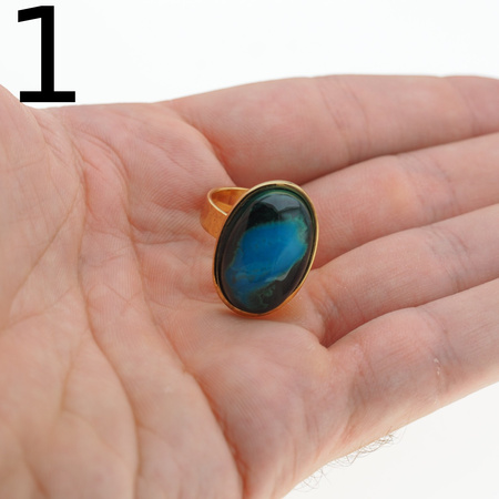 Pierścionek regulowany - Turkus z malachitem owalny w złoconym srebrze młotkowanym