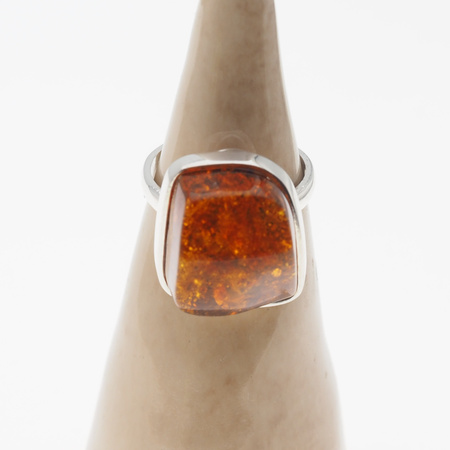 Pierścionek - Koniakowym Bursztyn trapez w srebrze