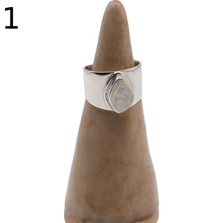 Pierścionek sygnet- Kamień Księżycowy i srebro (różne kamienie do wyboru)