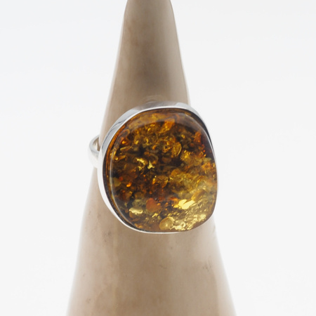 Pierścionekz Bursztynem Zielonym - prostokąt w srebrze