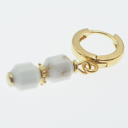 Kolczyki z białym Howlitem w srebrze złoconym