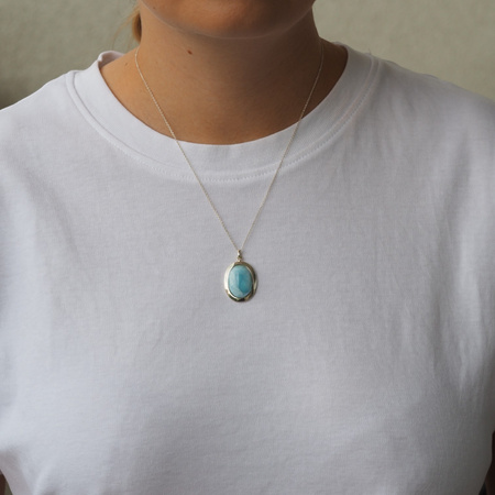 Zawieszka z larimarem owalnym w srebrze