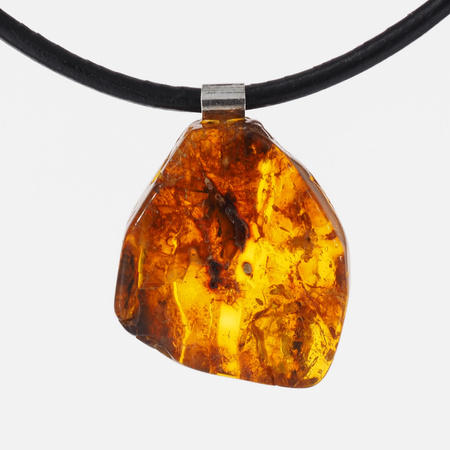 Naszyjnik  na rzemieniu - surowy Bursztyn koniakowy i srebro