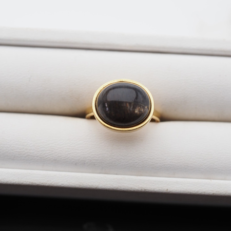 Pierścionek z owalnym Kamieniem Słonecznym w srebrze złoconym