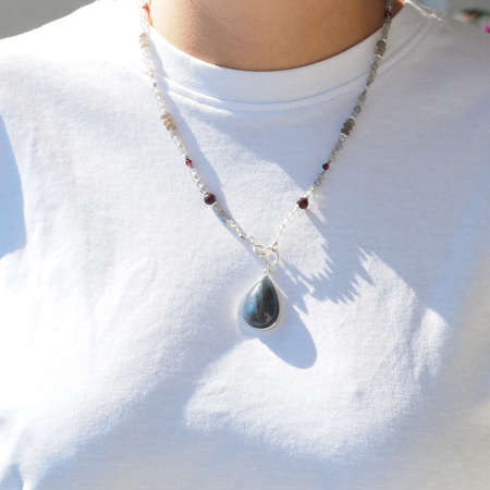 Naszyjnik z zawieszką - Labradoryt i srebro