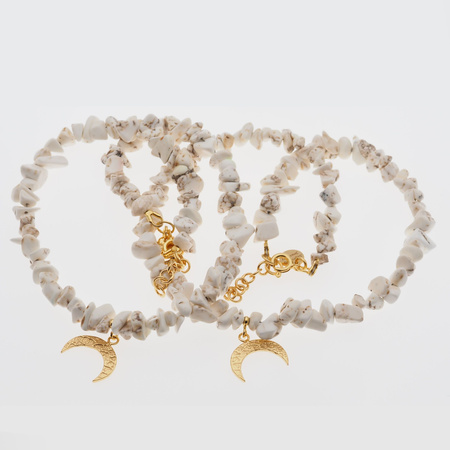 Naszyjnik chocker boho - Howlit sieczka, księżyc i srebro złocone