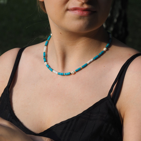 Naszyjnik regulowany - Turkus, Howlit, Hematyt i srebro złocone