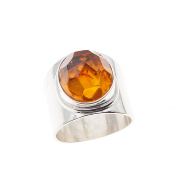 Pierścionek sygnet - Koniakowy Bursztyn fasetowany w srebrze (różne rozmiary)