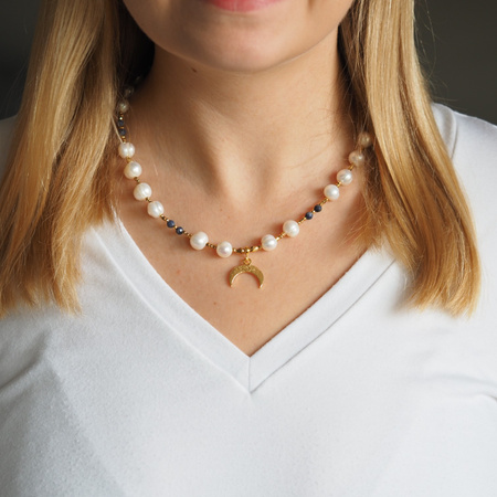 Naszyjnik - Białe Perły, Szafir, hematyt i srebro złocone