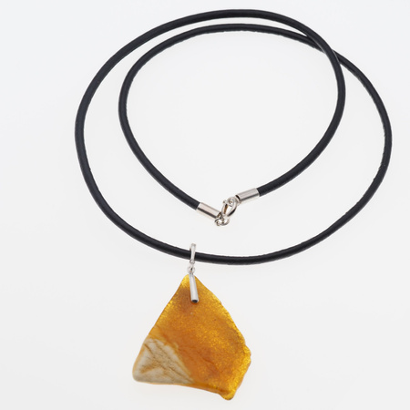 Naszyjnik na rzemieniu - surowy Bursztyn mleczny