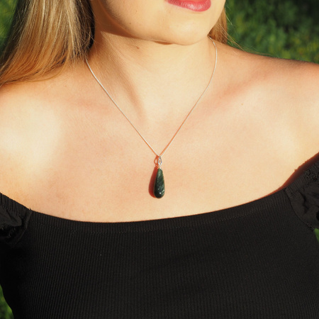 Zawieszka - Serafinit (Klinochlor) kropla w srebrze