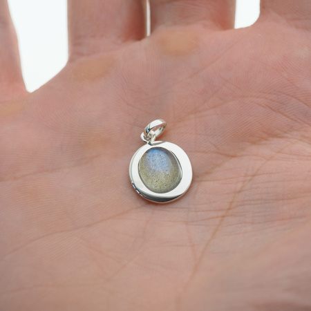Zawieszka srebrna z labradorytem - owal