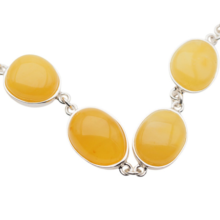 Bransoletka z mlecznym bursztynem w srebrze