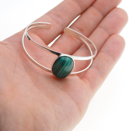 Bransoletka sztywna z owalnym Malachitem w srebrze