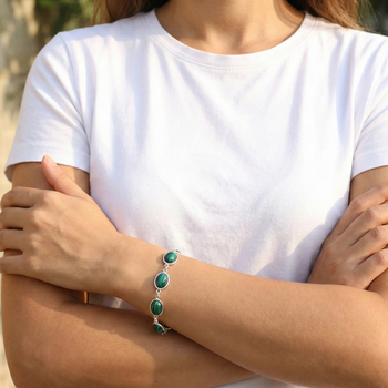 Bransoletka z owalnym malachitem w srebrze