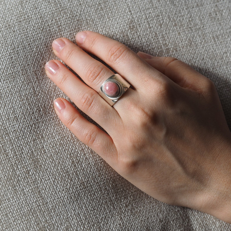 Pierścionek sygnet- Rodochrozyt owalny i srebro (różne kamienie do wyboru)