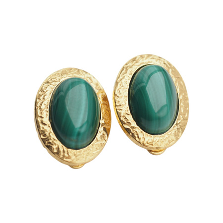 Klipsy - Malachit owalny w młotkowanym srebrze złoconym